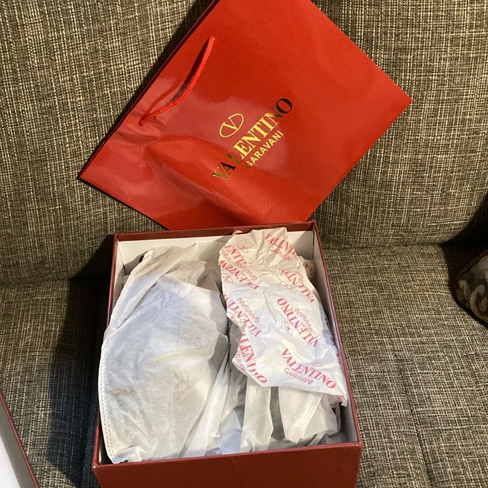 Valentino Garavani Red/Beige Sz 45